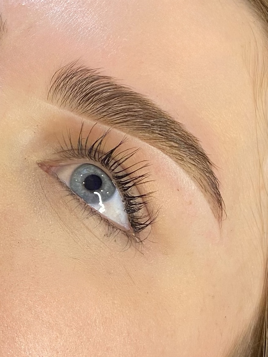 Close-up of a real brow shaped with The Eyebrow Method